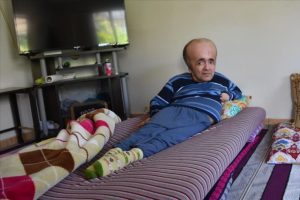 Hidrosefali hastası Abdullah 42 yıldır bebek gibi bakılıyor