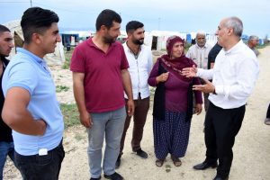 Bursa Yenişehir Belediye Başkanı Aydın mevsimlik iş&ccedil;ileri ziyaret etti