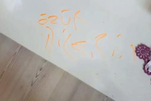 Hırsızdan ev sahibine not