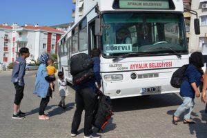 58 ka&ccedil;ak g&ouml;&ccedil;men yakalandı