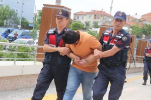 Sarıkız'ı sucuk yapacaklardı, hem parayı hem de sucuğu yiyemediler
