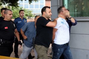 Eski iş arkadaşıyla tartıştı, işten &ccedil;ıkarıldığı otele gelerek t&uuml;fekle ateş a&ccedil;tı