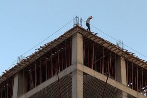 Bor&ccedil;larından dolayı bunalıma girdi, intihara kalkıştı