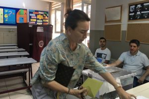 Demet Akbağ, oyunu Beşiktaş'ta kullandı
