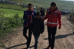 Kars'ta kaybolan &ccedil;ocuk 8 saat sonra bulundu
