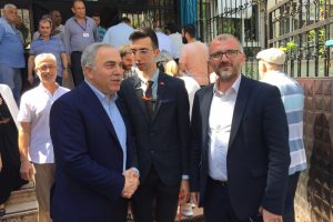 Fatih Belediye Başkanı Erg&uuml;n Turan oyunu kullandı