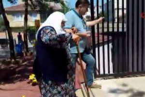 74 yaşındaki Sultan teyze hasta yatağından kalkıp sandığa gitti