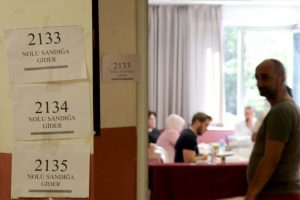 Yenilenen İstanbul se&ccedil;iminde 111 kişi hakkında işlem yapıldı