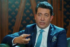 Emre Kınay'dan se&ccedil;mene uyarı