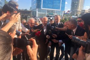 Kılı&ccedil;daroğlu CHP Genel Merkezi'ne geldi