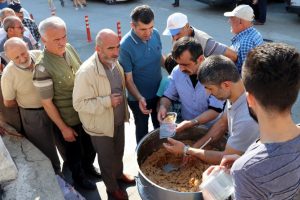 Muhammed Mersi i&ccedil;in helva dağıtıldı