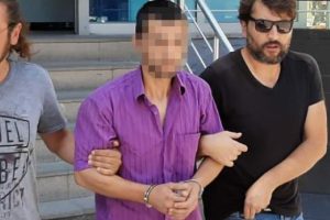 Annesini vahşice &ouml;ld&uuml;ren zanlı tutuklandı