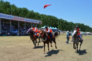 Balıkesir'de rahvan at yarışları yapıldı