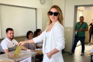 İşte &uuml;nl&uuml; isimlerin se&ccedil;im paylaşımları