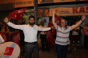 Kula CHP'den İstanbul i&ccedil;in coşkulu kutlama
