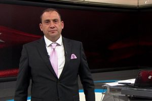 Karaduman'dan Erkan Tan'a: Dindarlığını Allah'a g&ouml;ster, bana insanlığın lazım