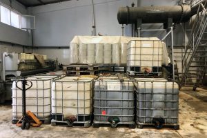 Adana'da 35 bin 500 bin litre ka&ccedil;ak akaryakıt ele ge&ccedil;irildi