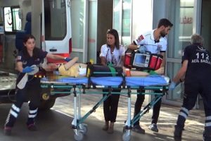 LGS sonucu y&uuml;z&uuml;nden babası ile tartışan gen&ccedil; balkondan atladı!