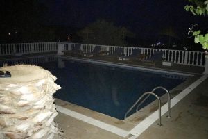 Otel havuzuna d&uuml;şen 2 yaşındaki &ccedil;ocuk hayatını kaybetti