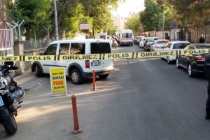 1 kişinin &ouml;ld&uuml;ğ&uuml; silahlı kavganın sebebi 12 milyon TL