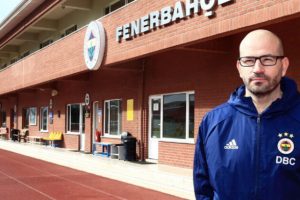Teknik adam, Fenerbah&ccedil;e'deki g&ouml;revinden ayrıldı