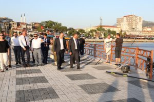 Bursa B&uuml;y&uuml;kşehir Belediye Başkanı Aktaş Gemlik sahilini inceledi