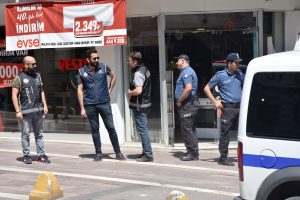 Malatya'da FET&Ouml; operasyonu: 8 g&ouml;zaltı