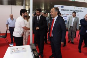 Bursa'da "3. BURSAF Ayakkabı ve Deri &Uuml;r&uuml;nleri Fuarı" kapılarını a&ccedil;tı