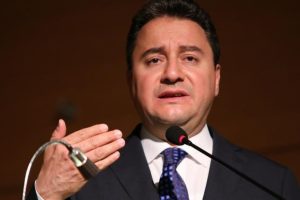 "Ali Babacan yeni parti i&ccedil;in yabancı yatırımcılarla g&ouml;r&uuml;şt&uuml;"
