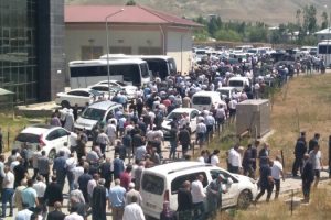 Bir kişinin can verdiği kavganın g&ouml;r&uuml;nt&uuml;leri ortaya &ccedil;ıktı