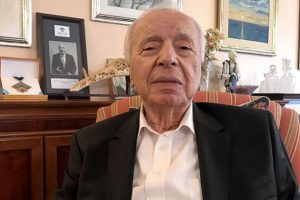 T&uuml;rkiye'de ilk kalp naklini ger&ccedil;ekleştiren doktor vefat etti