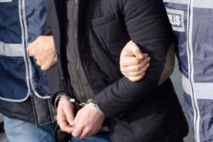 Ka&ccedil;ak alkol satan b&uuml;feye baskın