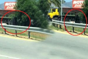 Papaz ulu orta tuvaletini yaptı
