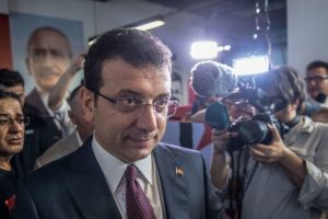 İmamoğlu: Hi&ccedil;bir kişi ya da kuvvet demokrasiyi tehdit edemez