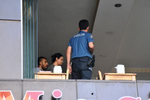 İş yerine pompalı t&uuml;fekli saldırıda m&uuml;şteri yaralandı