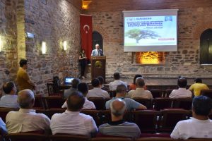 Bursa'da muhtarlara alkol ve madde bağımlılığıyla m&uuml;cadele anlatıldı