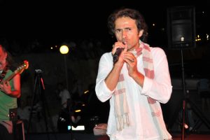 'Rock&ccedil;ı İmam' mesleğe d&ouml;nemeyecek