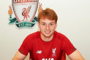Liverpool'dan savunmaya gen&ccedil; takviye
