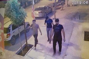 G&ouml;r&uuml;nt&uuml;ler tepki &ccedil;ekmişti! Ağacı kıran ş&uuml;pheli i&ccedil;in flaş gelişme