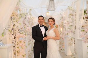 Facebook'ta &ccedil;alışırken tanıştığı Tayvanlı ile evlendi