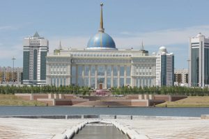 Kazakistan'da dar gelirlilerin bor&ccedil;ları affedilecek