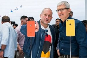 Apple hisselerini d&uuml;ş&uuml;ren ayrılık