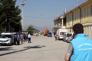 Karaman Cezaevi'ndeki isyan alarmı, tatbikat &ccedil;ıktı