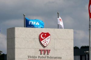 TFF yeni Kul&uuml;p Lisans ve FFP Talimatı'nı a&ccedil;ıkladı