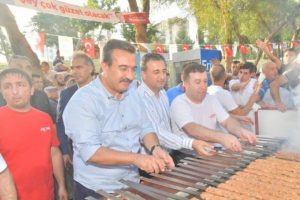'İstanbullu se&ccedil;menlere mangalı ellerimle yakacağım' demişti... S&ouml;z&uuml;n&uuml; tuttu