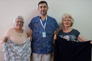 61 yaşındaki ikiz kız kardeşler, birlikte zayıfladı