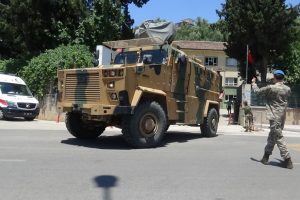 Sınıra askeri sevkiyat devam ediyor
