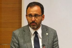 Bakan Kasapoğlu'ndan Ş&uuml;kr&uuml; Birand i&ccedil;in taziye mesajı