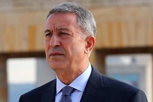 Hulusi Akar'dan şehit asker i&ccedil;in başsağlığı mesajı