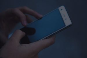 Otob&uuml;s şof&ouml;rlerinden telefonlu sapığa dayak!